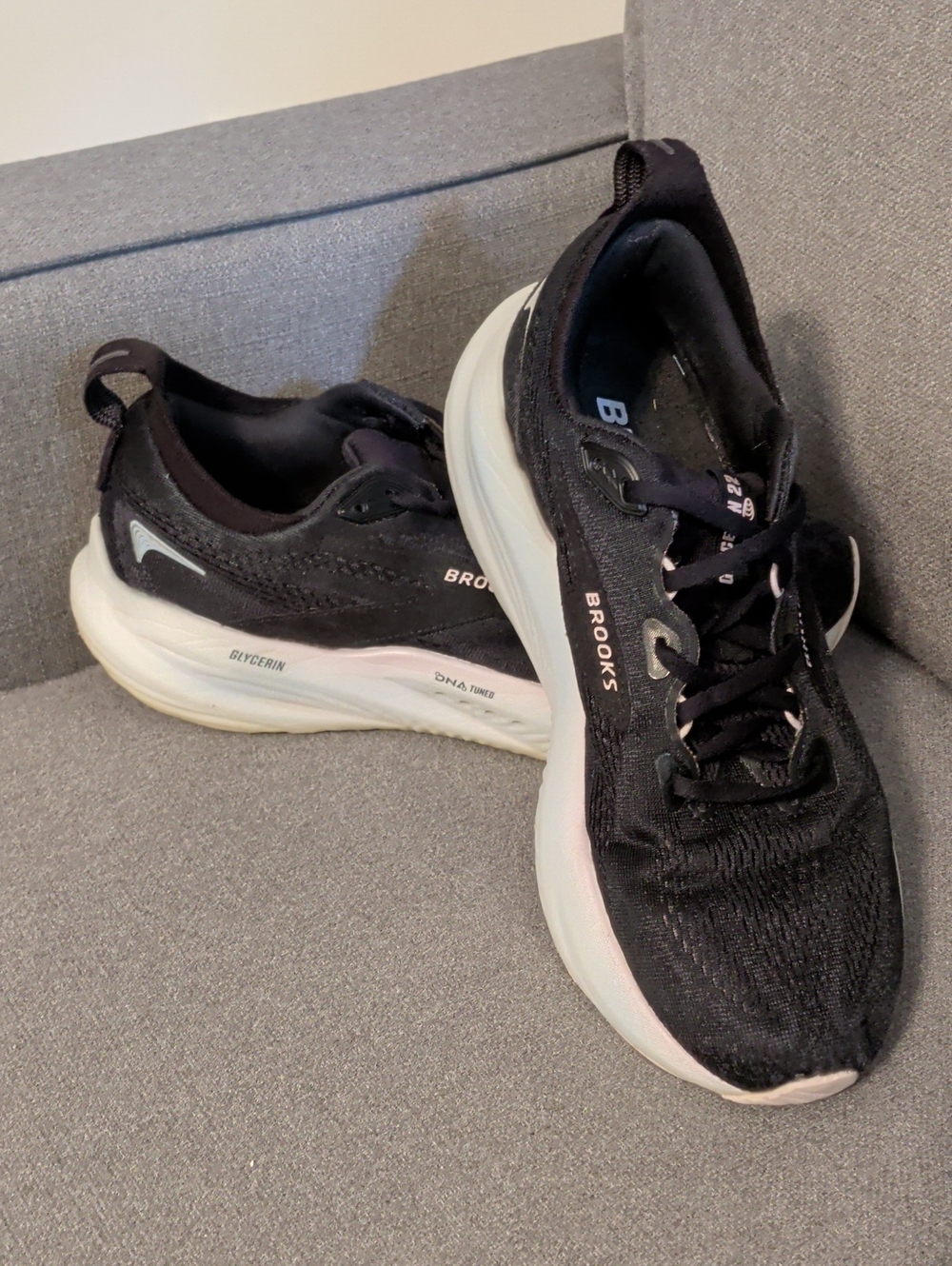 Brooks Glycerin 22 Black and White Women's Running Shoes